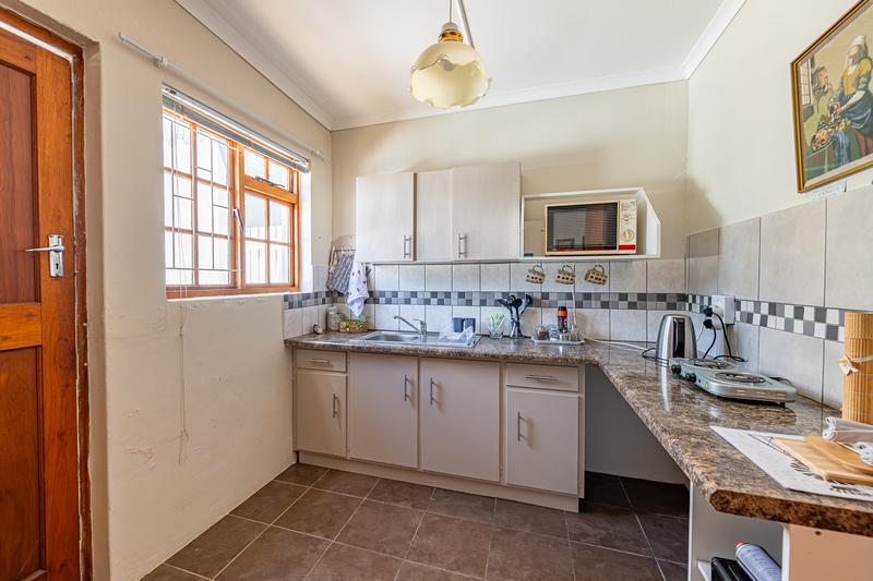 5 Bedroom Property for Sale in Riviersonderend Western Cape